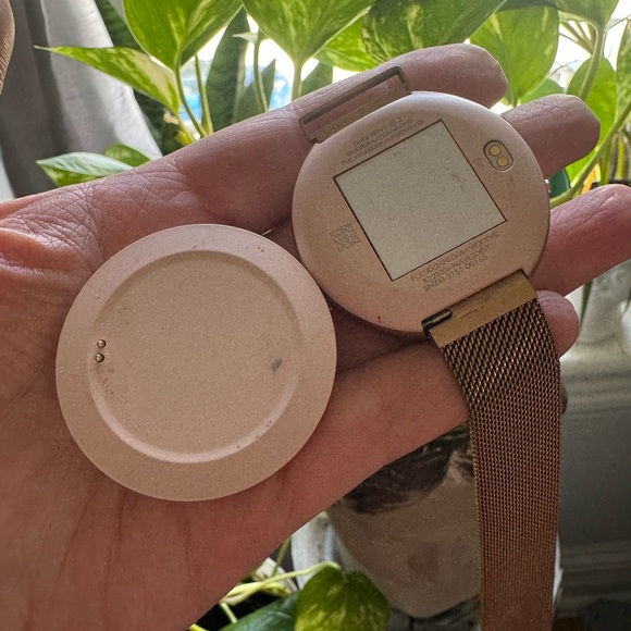 Embr Wave 2 Personal thermostat - Picture 7 of 8